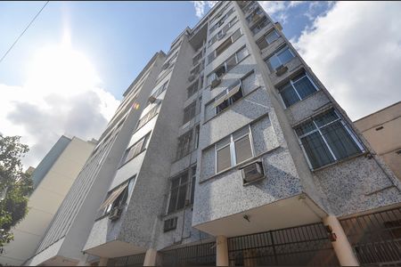 Apartamento à venda com 70m², 2 quartos e sem vaga Apartamento à venda com 70m², 2 quartos e sem vagaFachada