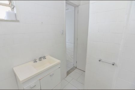 Apartamento à venda com 70m², 2 quartos e sem vaga Apartamento à venda com 70m², 2 quartos e sem vagaBanheiro