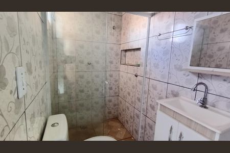 Banheiro 1 de casa para alugar com 2 quartos, 90m² em Jardim Leblon, Suzano
