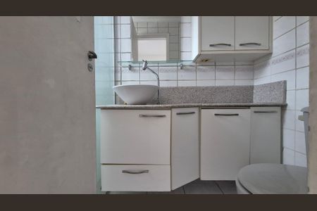 Apartamento à venda com 72m², 2 quartos e 1 vagaBanheiro da suíte