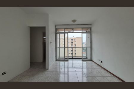 Apartamento à venda com 72m², 2 quartos e 1 vagaSala