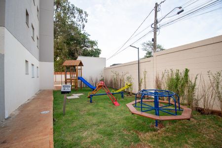 Apartamento para alugar com 46m², 2 quartos e 1 vaga Apartamento para alugar com 46m², 2 quartos e 1 vagaÁrea comum - Playground