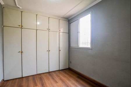 Quarto 1 de apartamento para alugar com 2 quartos, 54m² em Jardim Alvorada, Santo André