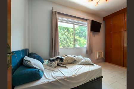 Quarto 1 de apartamento à venda com 2 quartos, 80m² em Grajaú, Rio de Janeiro