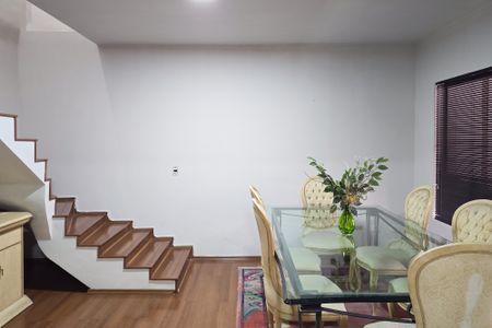 Casa à venda com 206m², 3 quartos e 3 vagas Casa à venda com 206m², 3 quartos e 3 vagasSala de Jantar