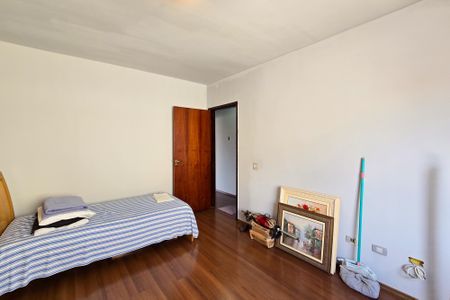 Casa à venda com 206m², 3 quartos e 3 vagas Casa à venda com 206m², 3 quartos e 3 vagasQuarto 2