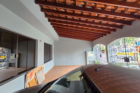 Casa à venda com 206m², 3 quartos e 3 vagas Casa à venda com 206m², 3 quartos e 3 vagasGaragem