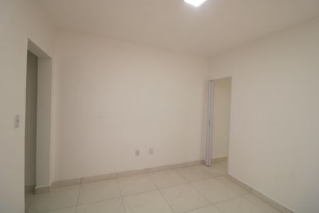 Sala de casa para alugar com 1 quarto, 52m² em Jardim Santa Teresinha, São Paulo