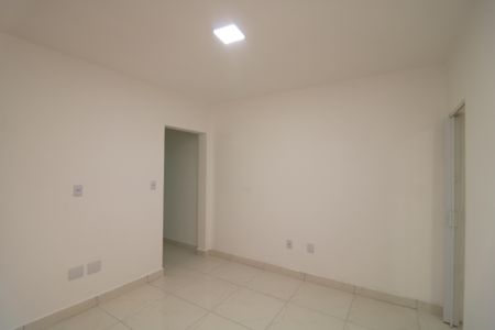 Sala de casa para alugar com 1 quarto, 52m² em Jardim Santa Teresinha, São Paulo