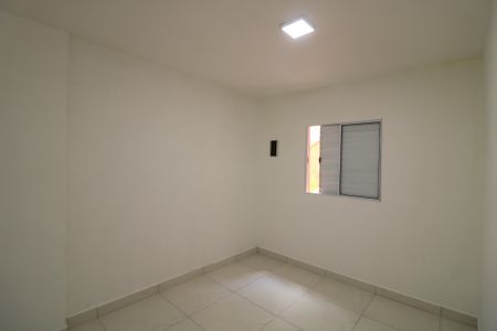 Quarto de casa para alugar com 1 quarto, 52m² em Jardim Santa Teresinha, São Paulo