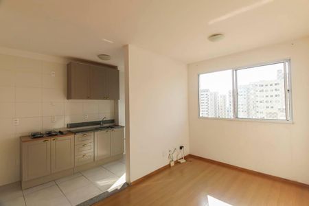 Sala de apartamento para alugar com 2 quartos, 43m² em Cidade São Mateus, São Paulo