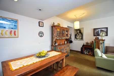 Apartamento à venda com 96m², 2 quartos e sem vagaSala de jantar