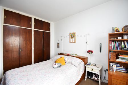 Apartamento à venda com 96m², 2 quartos e sem vagaquarto 2