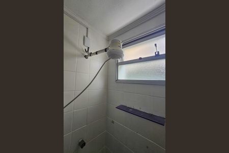 Banheiro de apartamento para alugar com 1 quarto, 45m² em Jardim Belmar, Guarujá