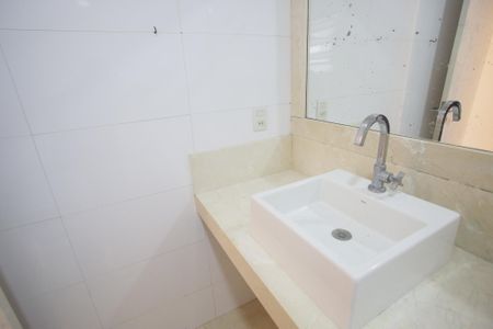 Casa à venda com 160m², 3 quartos e 5 vagasBanheiro da Suíte