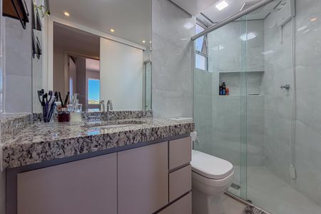 Banheiro de apartamento à venda com 2 quartos, 75m² em Castelo, Belo Horizonte