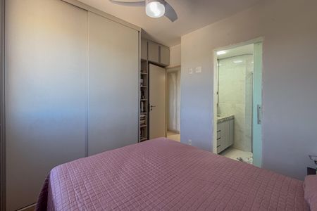 Apartamento à venda com 75m², 2 quartos e 2 vagasQuarto 2 - Suíte