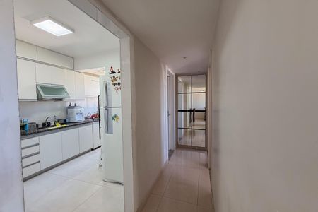 Apartamento à venda com 75m², 2 quartos e 2 vagasCorredor