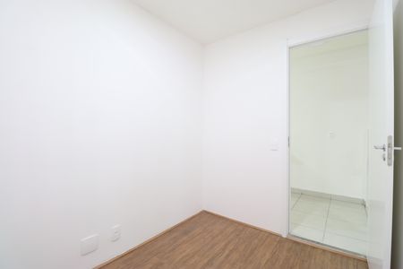 Quarto 1 de apartamento para alugar com 2 quartos, 33m² em Parque Industrial Tomas Edson, São Paulo