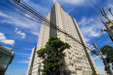 Apartamento à venda com 34m², 2 quartos e 1 vaga Apartamento à venda com 34m², 2 quartos e 1 vagaFachada