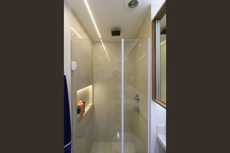 Apartamento à venda com 34m², 2 quartos e 1 vaga Apartamento à venda com 34m², 2 quartos e 1 vagaBanheiro