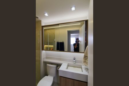 Apartamento à venda com 34m², 2 quartos e 1 vaga Apartamento à venda com 34m², 2 quartos e 1 vagaBanheiro