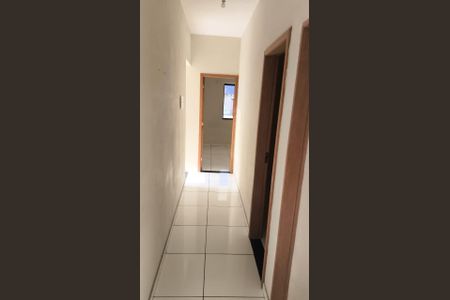 Casa para alugar com 70m², 2 quartos e 2 vagasCorredor