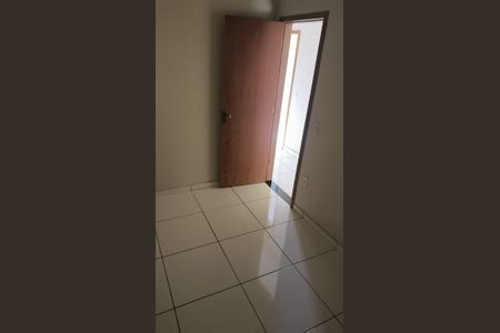 Sala de casa para alugar com 2 quartos, 70m² em Parque Santa Lucia, Duque de Caxias