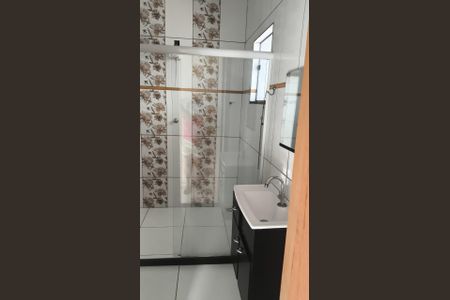 Casa para alugar com 70m², 2 quartos e 2 vagasBanheiro