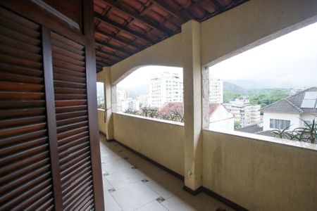 Casa para alugar com 400m², 4 quartos e 3 vagasVaranda do Quarto 3