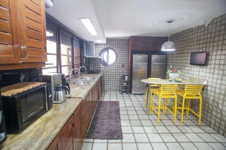 Casa para alugar com 400m², 4 quartos e 3 vagasCozinha