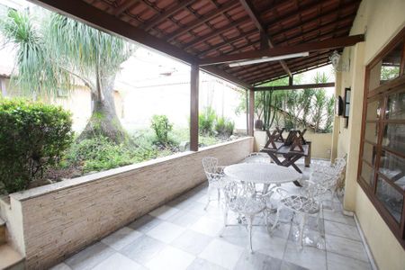 Casa para alugar com 400m², 4 quartos e 3 vagasVaranda dos Fundos