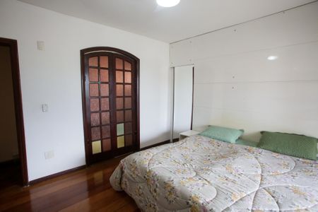 Quarto Suíte de casa para alugar com 4 quartos, 400m² em Pechincha, Rio de Janeiro