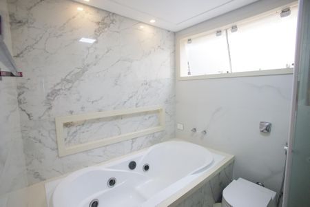 Casa para alugar com 400m², 4 quartos e 3 vagasBanheiro da Suíte
