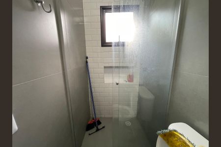 Banheiro de kitnet/studio para alugar com 1 quarto, 20m² em Vila Butantã, São Paulo