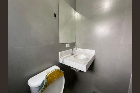 Banheiro de kitnet/studio para alugar com 1 quarto, 20m² em Vila Butantã, São Paulo