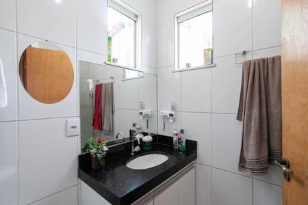 Casa de condomínio para alugar com 86m², 3 quartos e 1 vagaBanheiro da suíte 