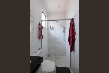 Casa de condomínio para alugar com 86m², 3 quartos e 1 vagaBanheiro social