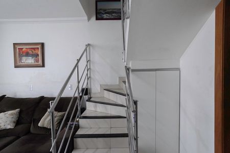 Escada de casa de condomínio à venda com 3 quartos, 86m² em Arvoredo Ii, Contagem