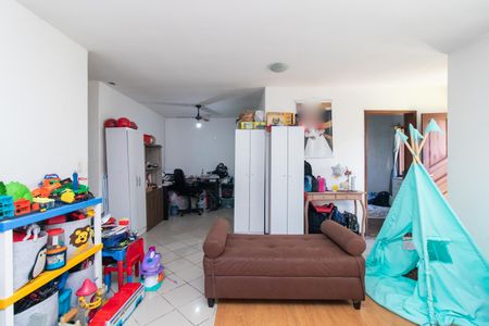 Sala de casa de condomínio à venda com 4 quartos, 127m² em Aberta dos Morros, Porto Alegre