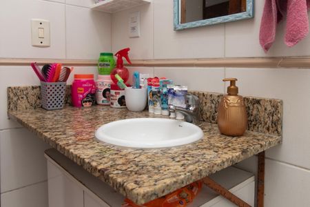 Casa de condomínio para alugar com 127m², 4 quartos e 1 vagaBanheiro Social