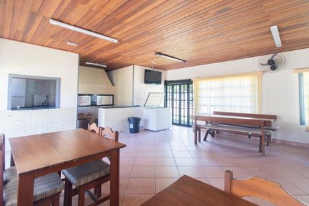 Casa de condomínio para alugar com 127m², 4 quartos e 1 vagaÁrea comum - Salão de festas