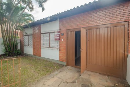 Casa para alugar com 240m², 3 quartos e 3 vagasFachada