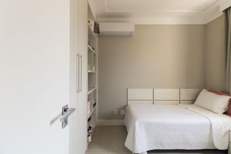 Apartamento à venda com 96m², 3 quartos e 3 vagasQuarto 2