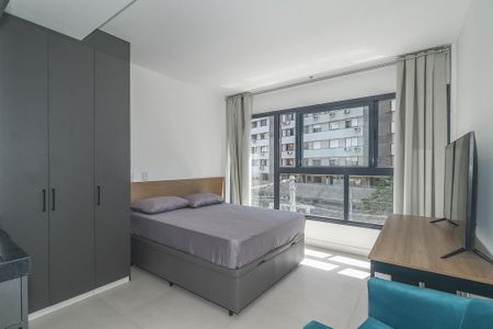 Sala / Quarto / Cozinha de apartamento para alugar com 1 quarto, 34m² em Independência, Porto Alegre