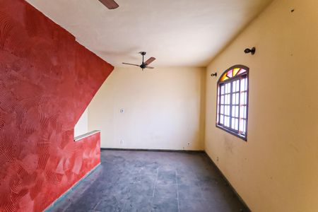 Sala de casa para alugar com 2 quartos, 100m² em Pilares, Rio de Janeiro