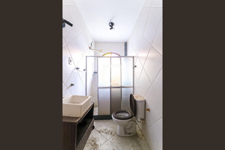 Casa à venda com 200m², 6 quartos e 2 vagasBanheiro