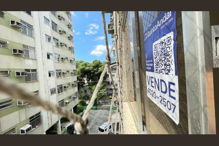 Apartamento à venda com 60m², 2 quartos e 1 vagaPlaquinha