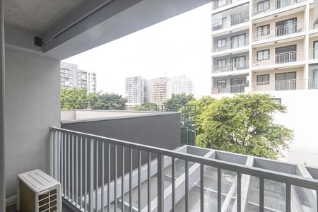 Studio à venda com 28m², 1 quarto e sem vaga Studio à venda com 28m², 1 quarto e sem vagaVaranda