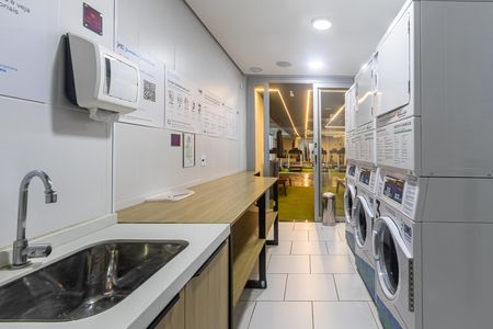 Studio à venda com 28m², 1 quarto e sem vaga Studio à venda com 28m², 1 quarto e sem vagaLavanderia